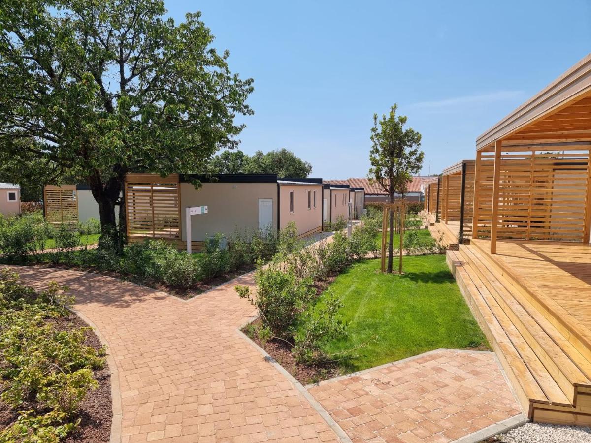 Mediteran kamp Mobile Homes in Naturist Camping Ulika Porec Bagian luar foto